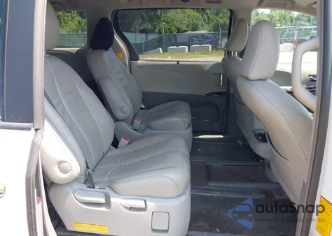 2014 Toyota Sienna Xle 7 Passenger from USA, damaged, VIN 5TDDK3DC3ES079590